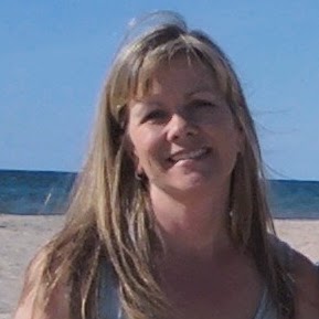 Lisa Hanlon Photo 27