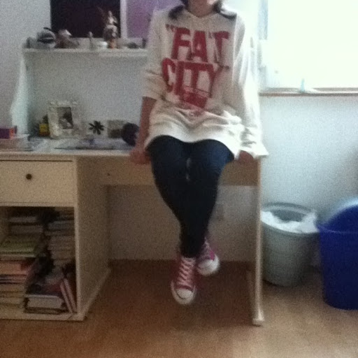 Julia Maurer Photo 22