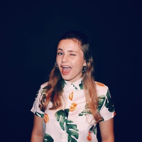 Lauren Ruth Photo 10