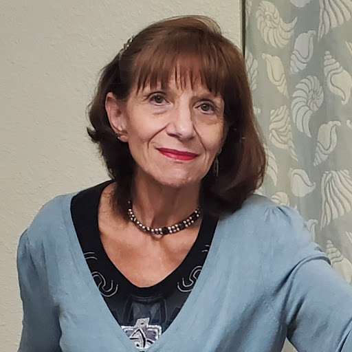 Linda Calvert Photo 19