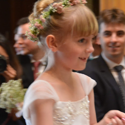 Hillary Morgan Photo 26