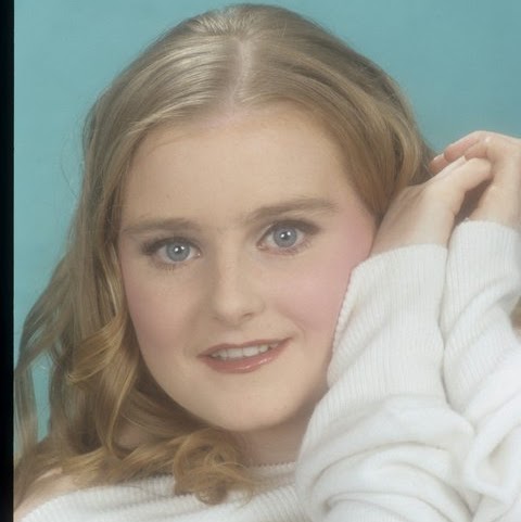 Pauline Lamb Photo 19