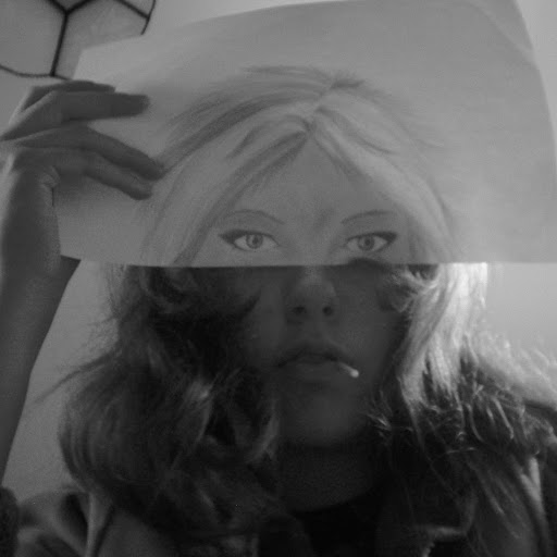 Julia Stein Photo 32