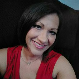 Julie Hughes Photo 28