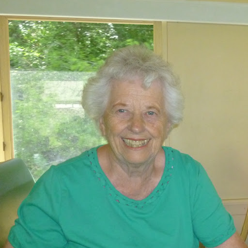 Joanne Kelly Photo 43