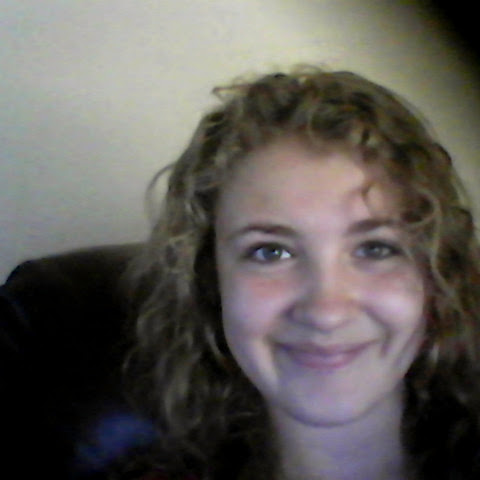 Elizabeth Holcombe Photo 20