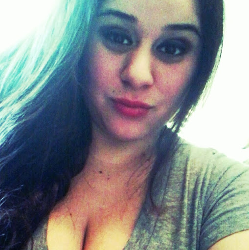 Erika Caro Photo 7