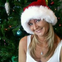 Laura Peterson Photo 42