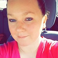 Stefanie Combs Photo 31