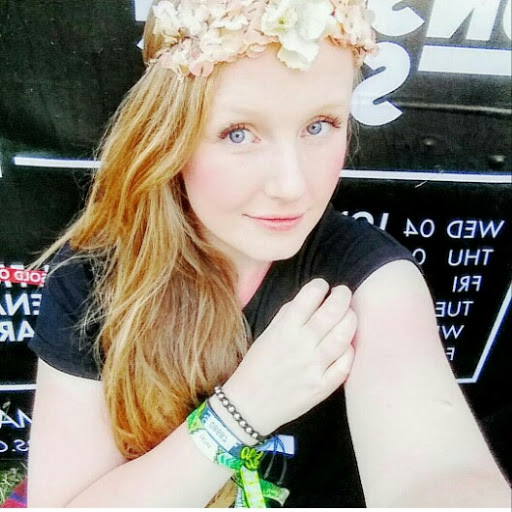 Lorraine Clark Photo 9