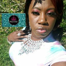 Dominique Robinson Photo 14