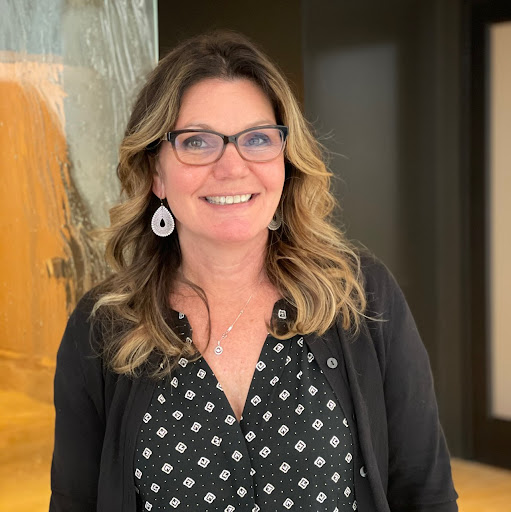 Tracey Charbonneau Photo 1