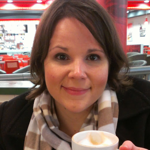 Amanda Dobbs Photo 15