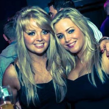 Laura Carey Photo 31