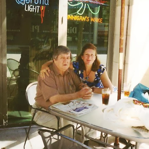 Carolyn Cummings Photo 21
