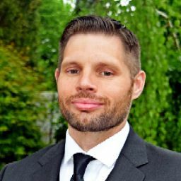 Tom Wakefield Photo 30