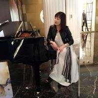 Christine Wu Photo 28