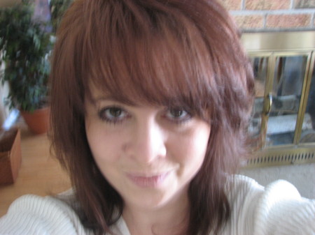 Elizabeth Emery Photo 26