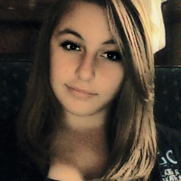 Kelly O'Neil Photo 20