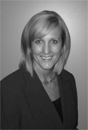 Sarah Hutchinson Photo 22