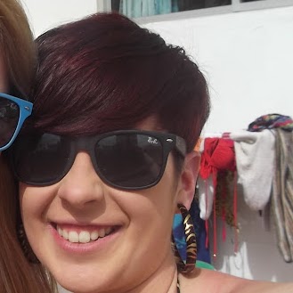 Karen Duffy Photo 48