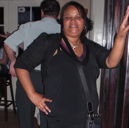 Paula Weeks Photo 28
