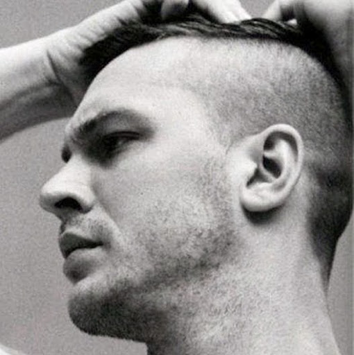 Helena Hardy Photo 12