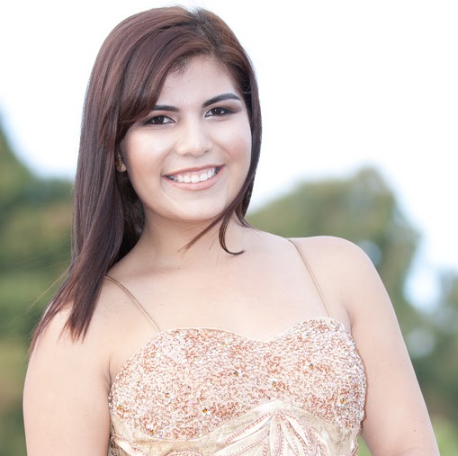 Sarah Gomez Photo 34