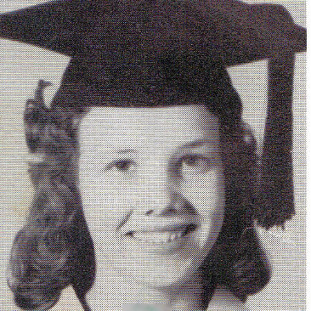 Elizabeth Tyler Photo 28