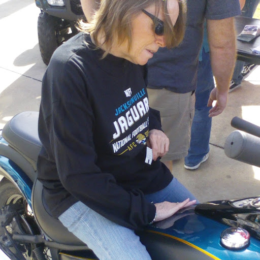 Jill Holmes Photo 22