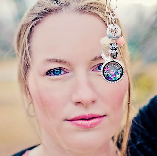 Julie Perez Photo 14 Julie Perez Photo 14