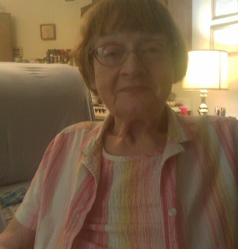 Elizabeth Young Photo 31