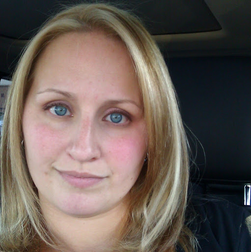 Jessica Howard Photo 19