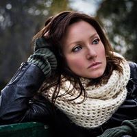 Shannon Currie Photo 19