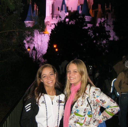 Sarah Roberts Photo 13