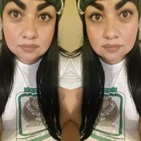 Julia Flores Photo 6