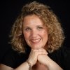 Lora Kelly Photo 1