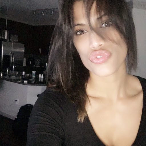 Angela Rodriguez Photo 43