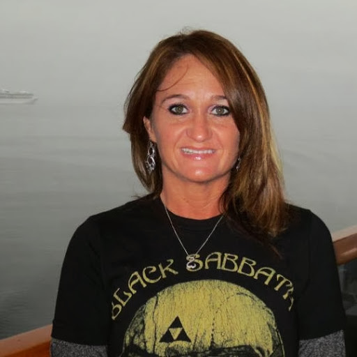 Lisa Hancock Photo 37