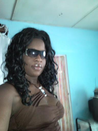 Simone Walker Photo 7