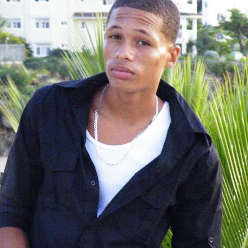 Christian Tavarez Photo 5