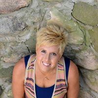 Michele Larson Photo 35