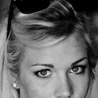 Theresa Dee Photo 7