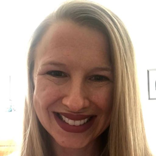 Julie House Photo 18