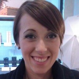 Laura Robinson Photo 48