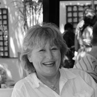 Debbie Simpson Photo 31