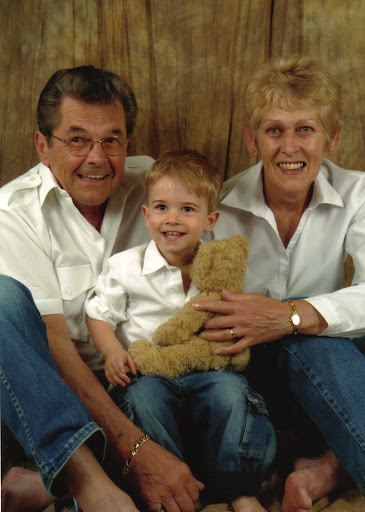 Carole Shaw Photo 26