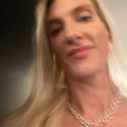 Robin Novak Photo 10