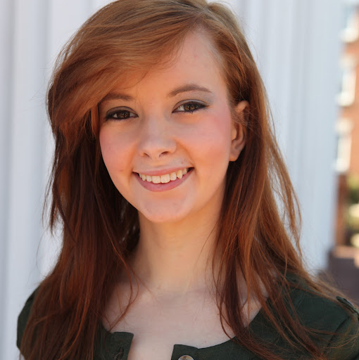 Victoria Singleton Photo 7