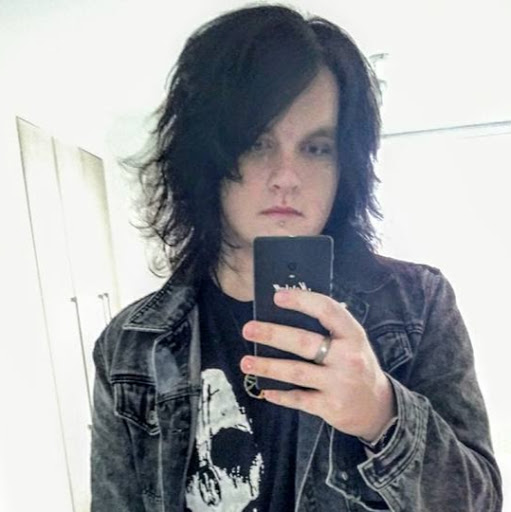 Danny Meredith Photo 8